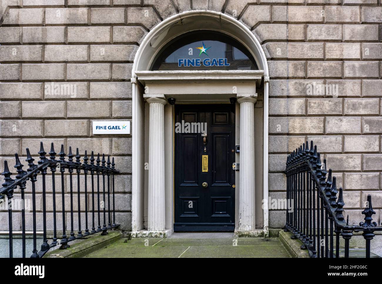 Il quartier generale nazionale del partito politico irlandese, fine Gael, a Mount Street, Dublino, Irlanda. Foto Stock