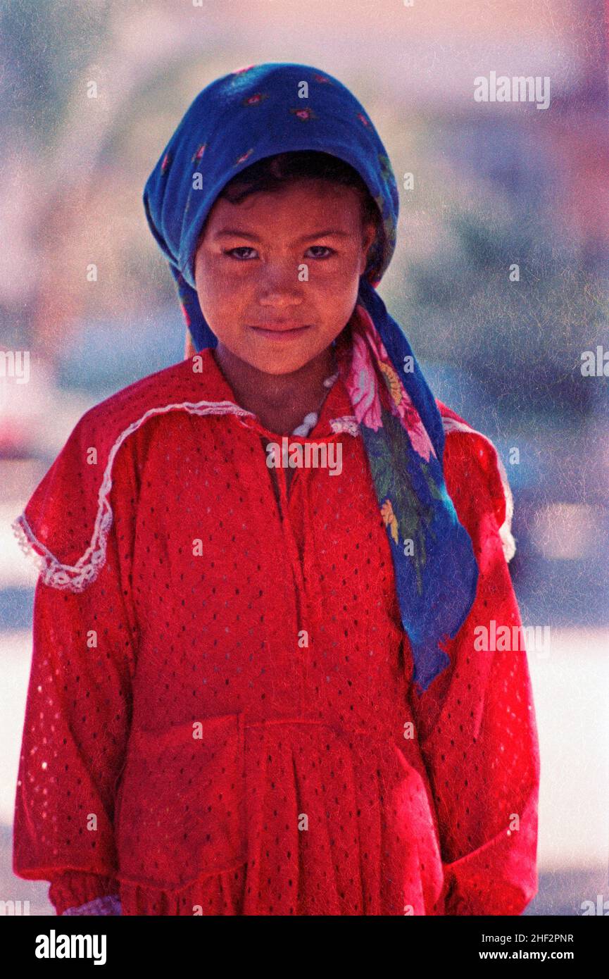 Ritratto di una giovane ragazza, 1984 settembre, Luxor, Egitto Foto Stock