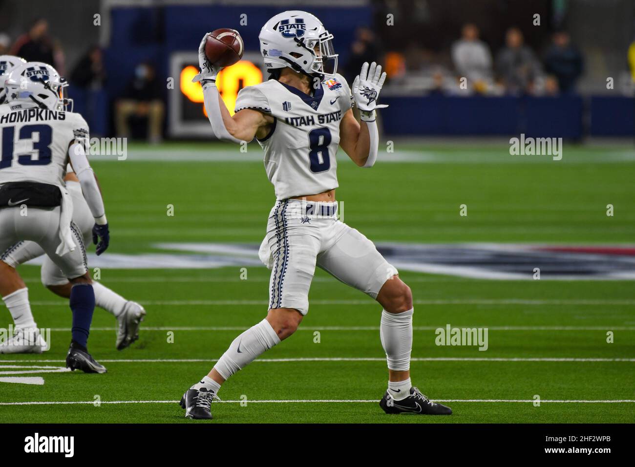 Utah state Aggies Wide Receiver Derek Wright (8) lancia la palla come parte di un gioco trick durante la partita LA Bowl contro l'Oregon state Beavers, Sat Foto Stock