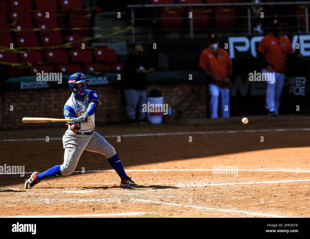 MAZATLAN, MESSICO - 02 FEBBRAIO: Robinson Cabrera di Caimanes de Barranquilla, durante la partita tra Colombia e Venezuela come parte della Serie del Caribe 2021 al Teodoro Mariscal Stadium il 2 febbraio 2021 a Mazatlan, Messico. (Foto di Luis Gutierrez/Norte foto) Foto Stock
