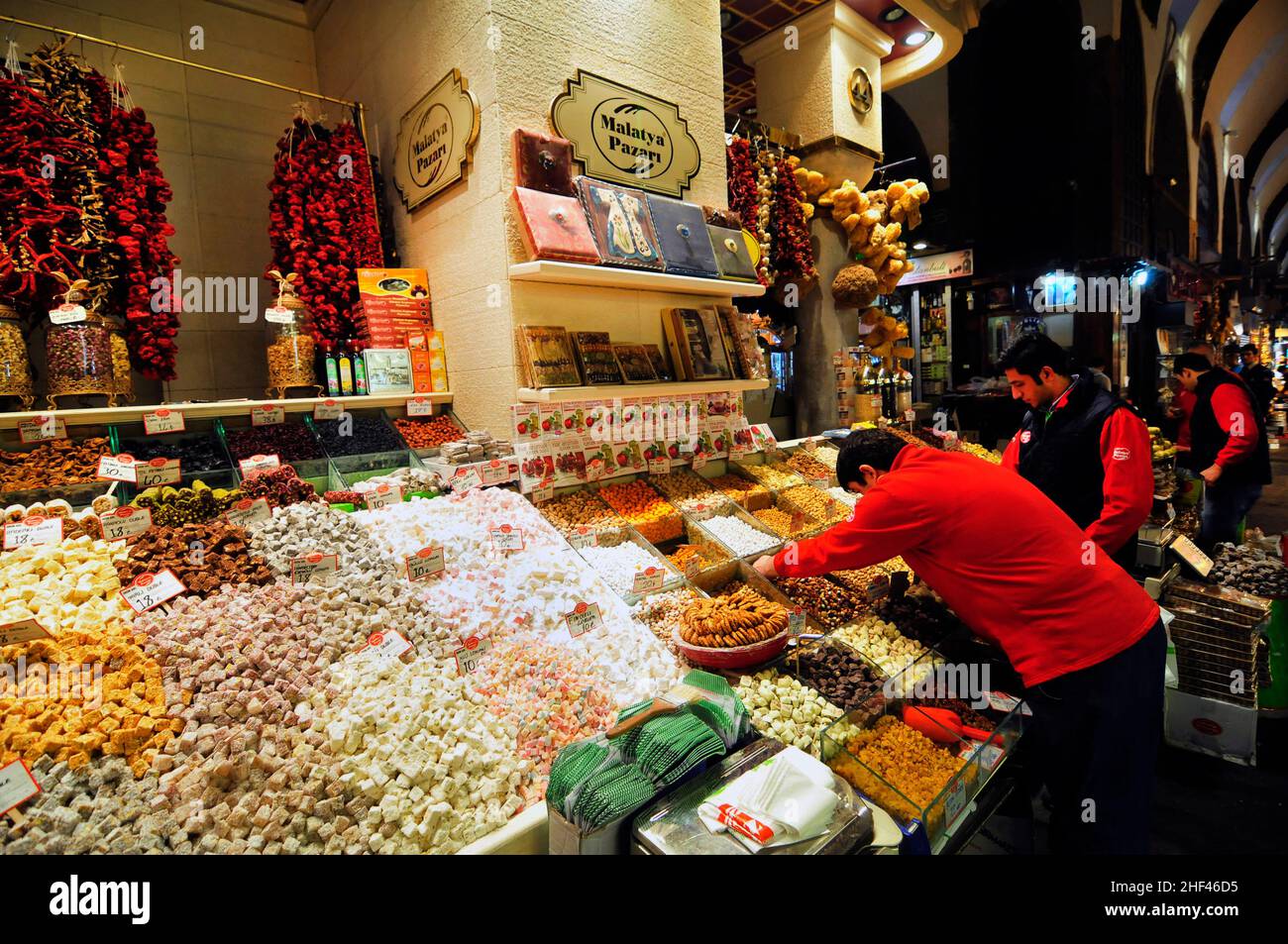 Il colorato e vibrante Grand Bazaar di Istanbul, Turchia. Foto Stock