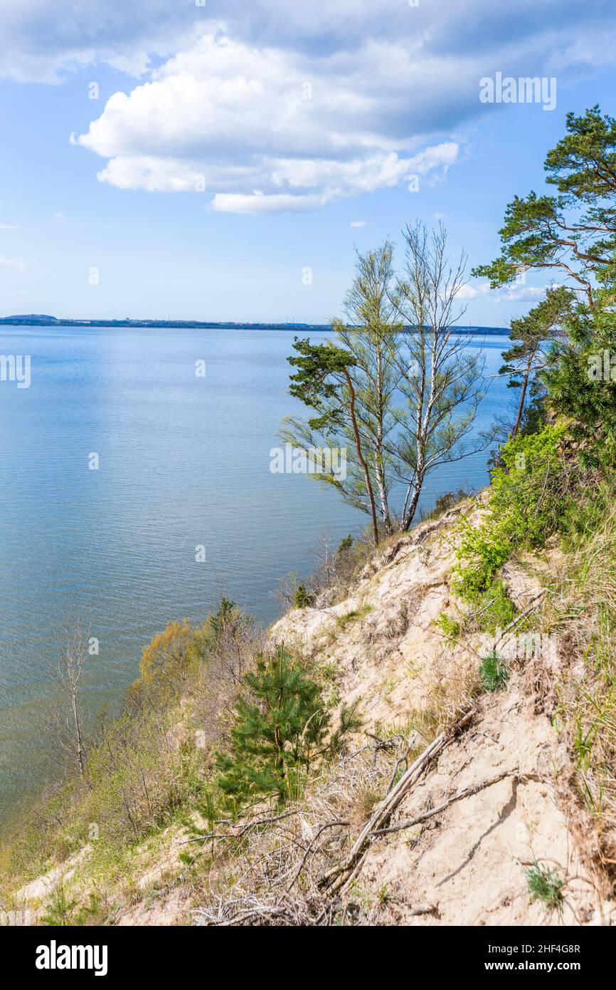 Romantica scogliera ripida con lago a Gnitz in Usedom Foto Stock