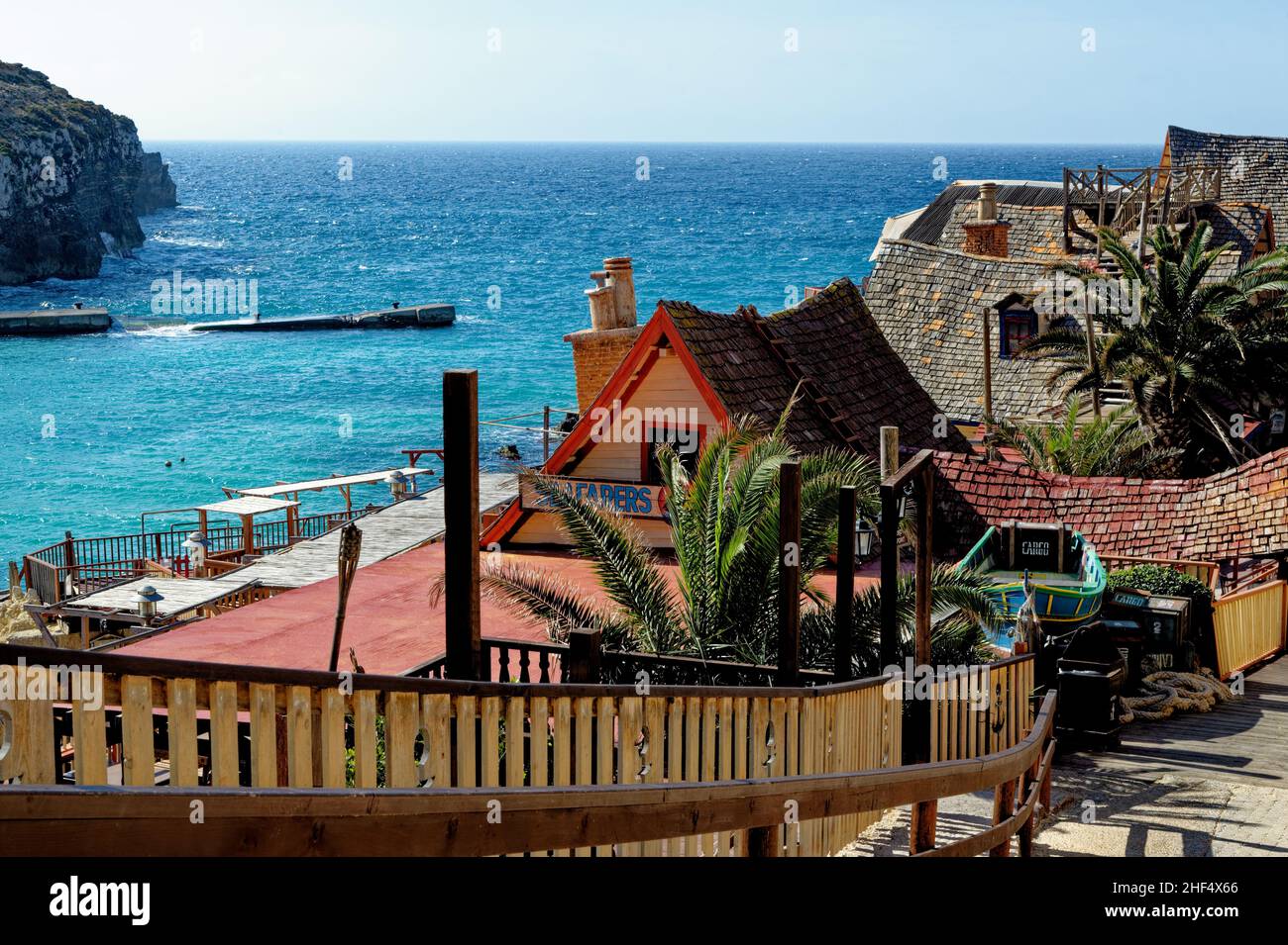 Malta - Popeye Village a Anchor Bay - Sweethaven Village. 1st del febbraio 2016 Foto Stock