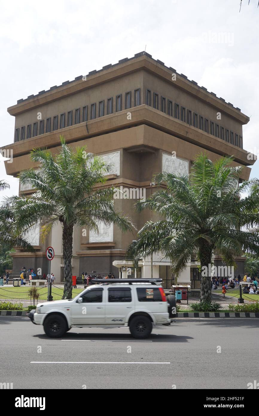 Il bellissimo monumento di Simpang Lima Gumul. Simpang Lima Gumul in una delle icone di Kediri Foto Stock