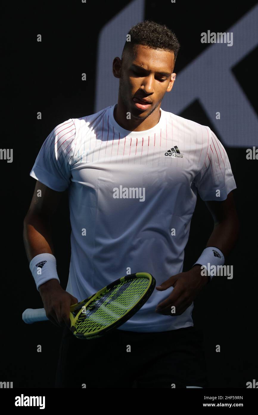 Melbourne, Australia. 14 gennaio 2022: FELIX AUGER-ALIASSIME del Canada durante una sessione di prove in vista dell'Australian Open 2022 al Melbourne Park il 14 gennaio 2022 a Melbourne, Australia. (Credit Image: © Chris Putnam/ZUMA Press Wire) Credit: ZUMA Press, Inc./Alamy Live News Credit: ZUMA Press, Inc./Alamy Live News Foto Stock