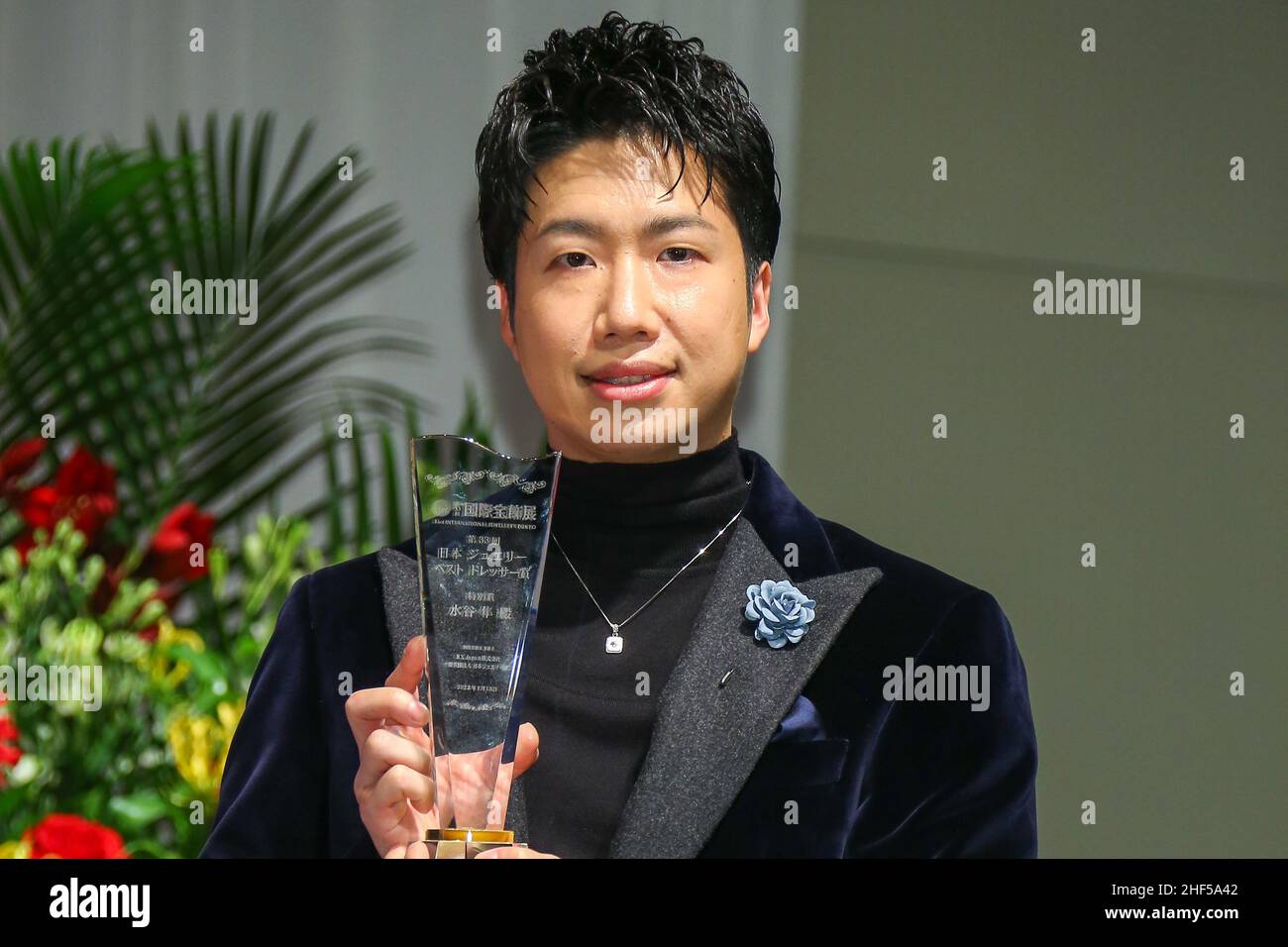 Tokyo, Giappone. 13th Jan 2022. Si è tenuta la cerimonia 33rd Japan Jewelry Best Dresser Awards (IJT2022). Giu Mizutani, giocatore di ping pong giapponese, ha vinto il premio in Special award. Il 13 gennaio 2022 a Tokyo, Giappone. (Foto di Kazuki Oishi/Sipa USA) Credit: Sipa USA/Alamy Live News Foto Stock