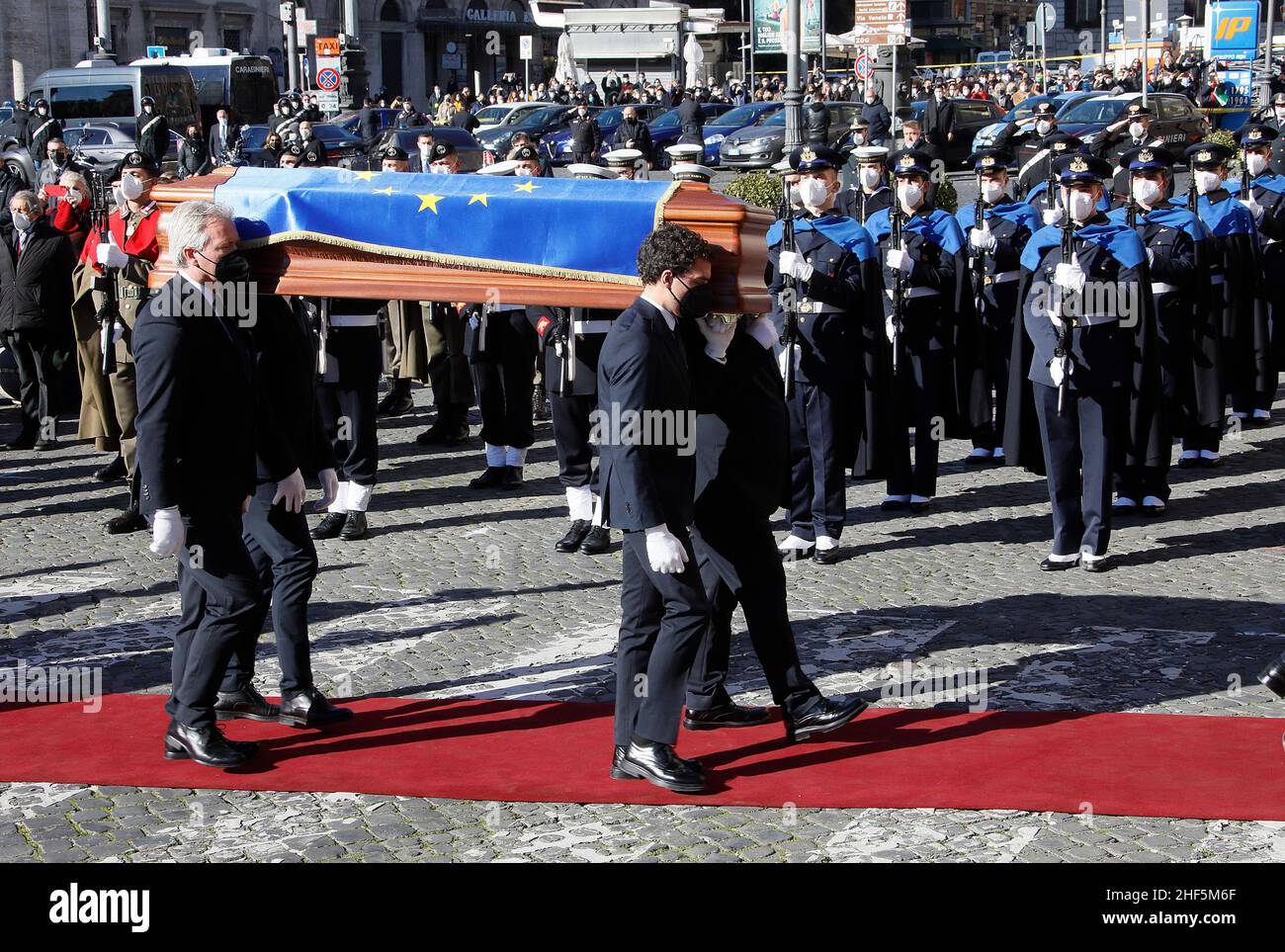 Roma, Italia. 14th Jan 2022. Roma, funerali del Presidente del Parlamento europeo David Sassoli nella foto: Credit: Independent Photo Agency/Alamy Live News Foto Stock