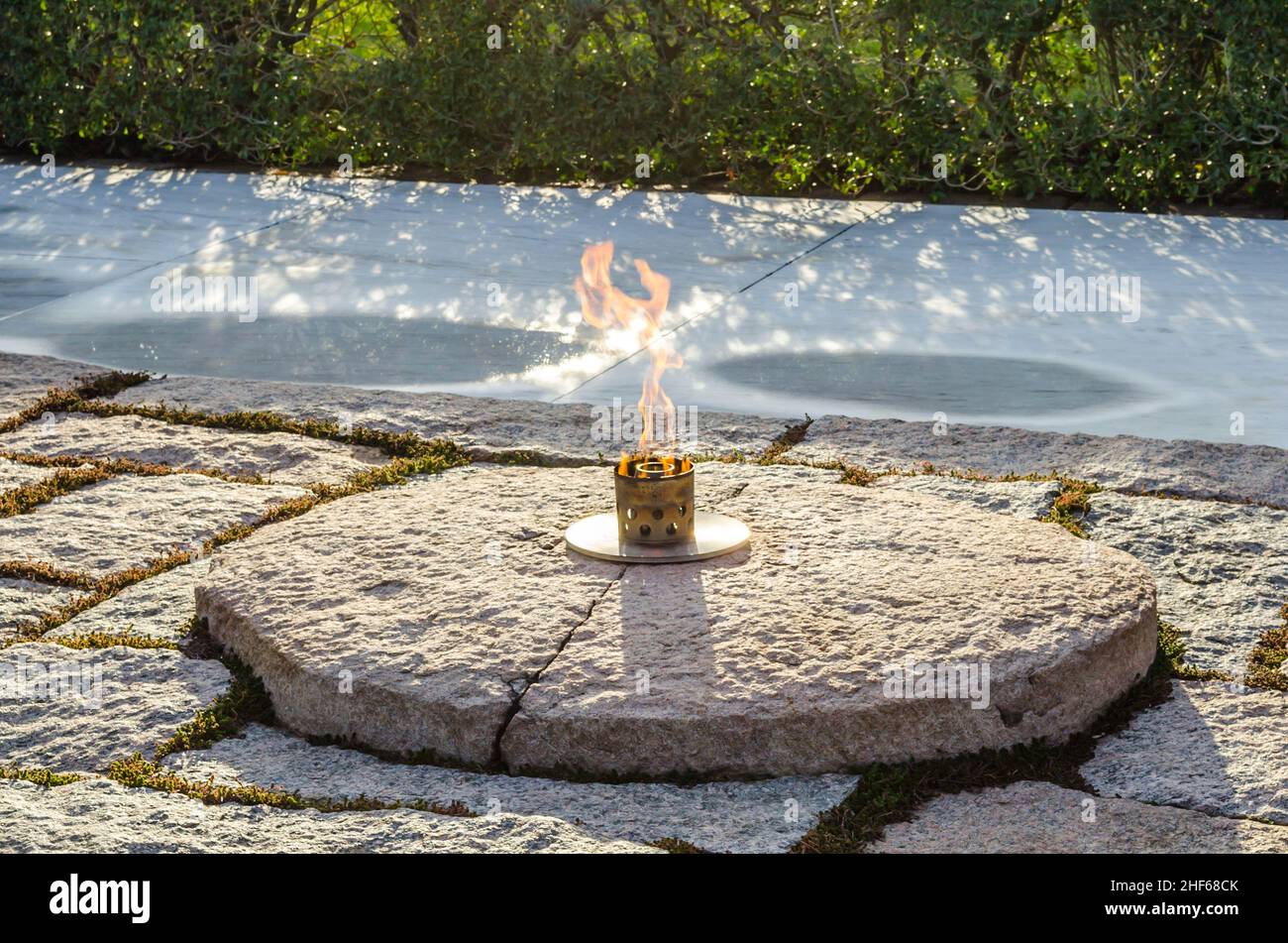 Fuoco eterno al presidente J.F. Sito della tomba di Kennedy nel cimitero nazionale di Arlington, Washington DC, VA, USA Foto Stock