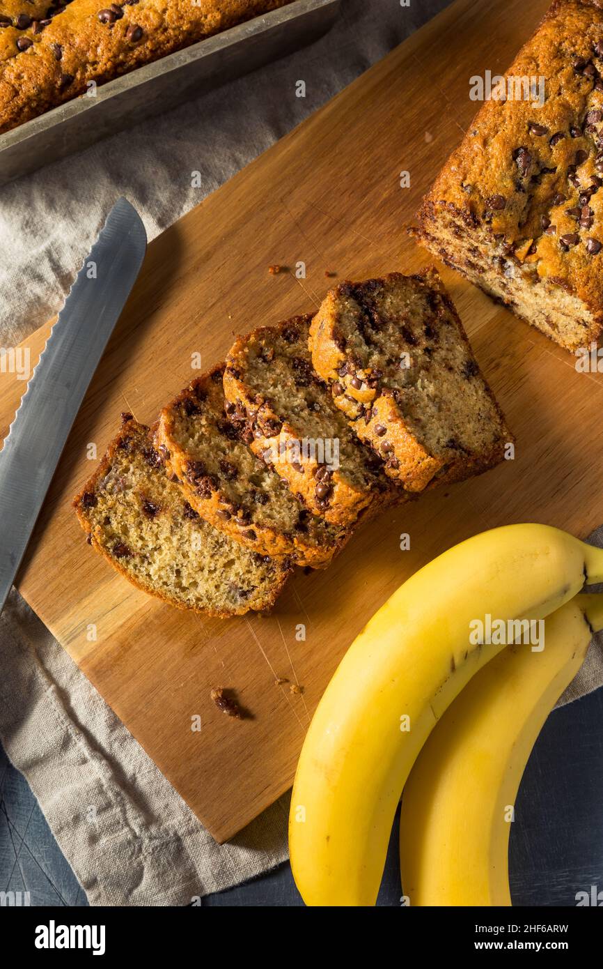 Pane Banana al cioccolato fatto in casa pronto a mangiare Foto Stock