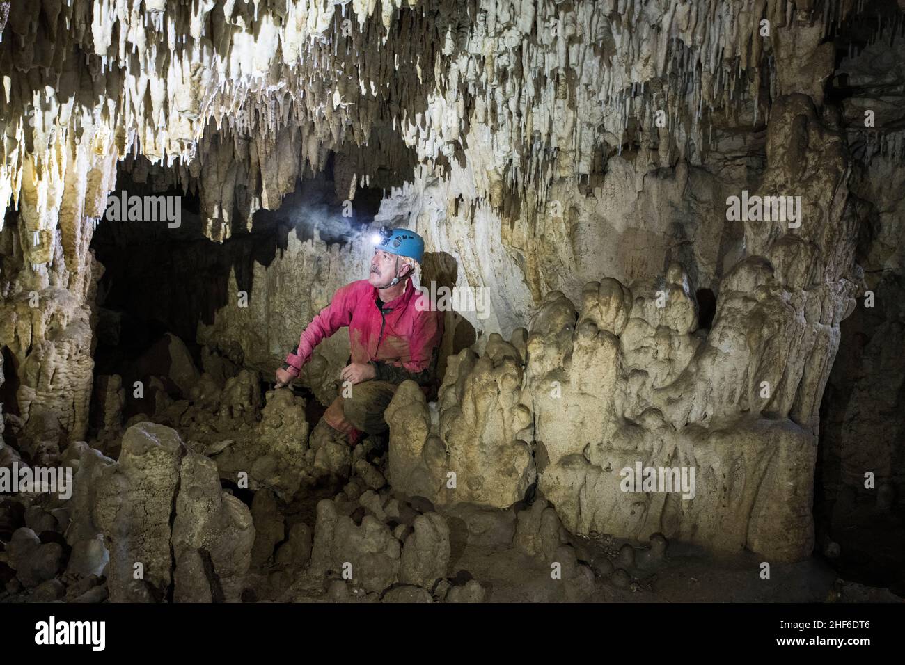 Grotta di Tropstone in Francia, Grottes de Waroly Foto Stock