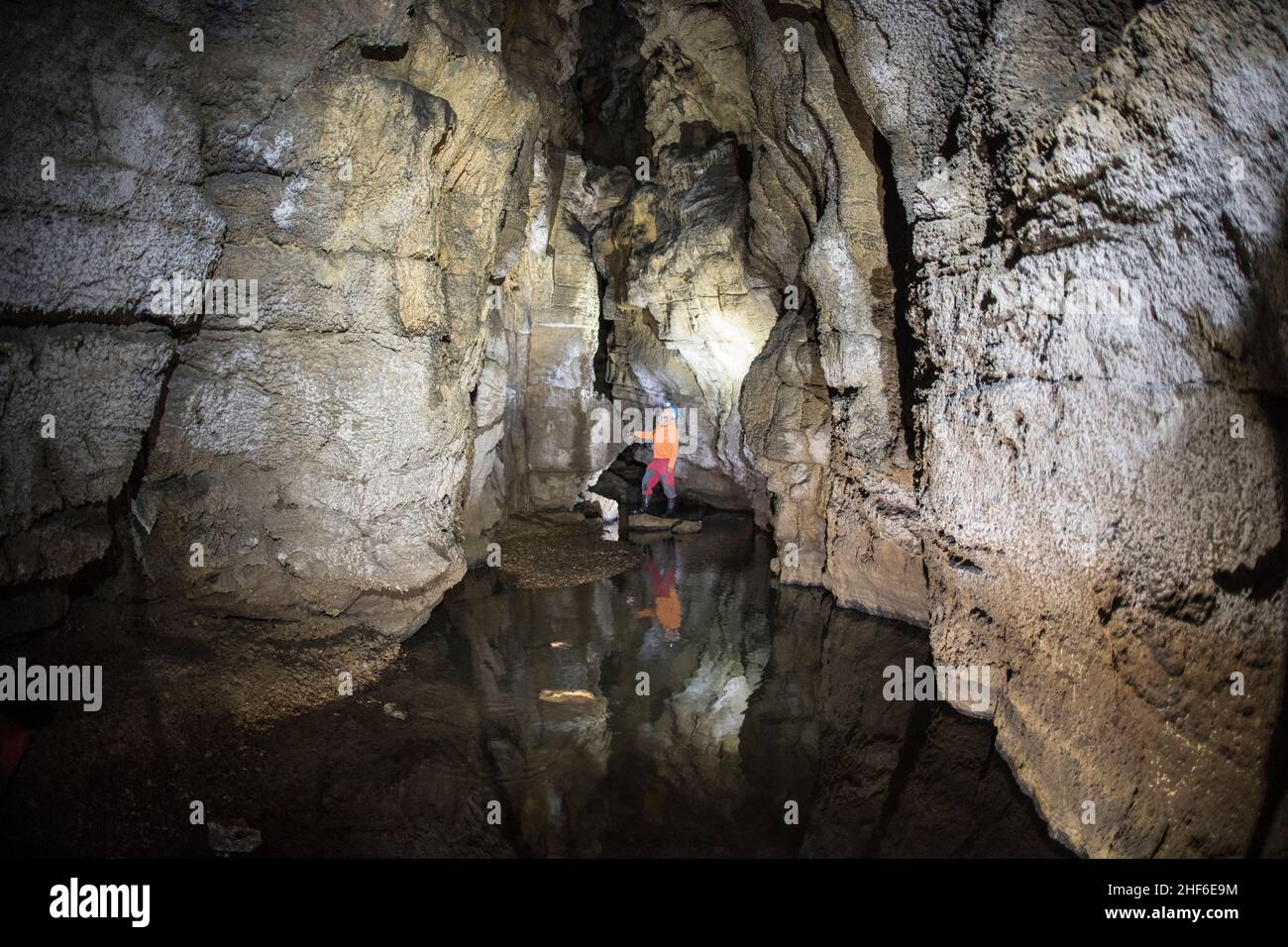 Grotta di stalattiti in Francia, Chateau de la Roche Foto Stock