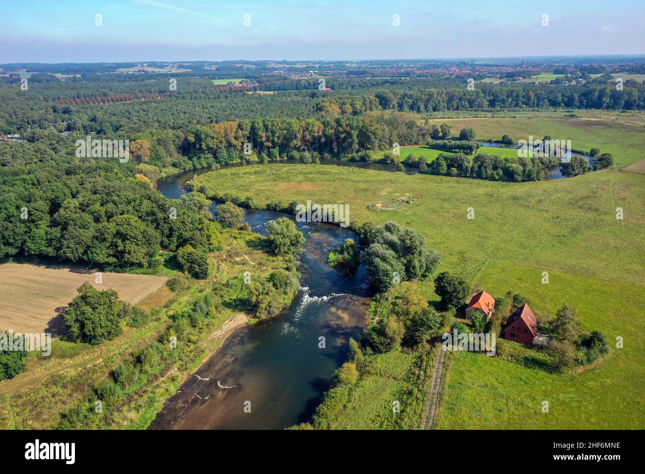 Datteln, Renania Settentrionale-Vestfalia, Germania, Lippe, sviluppo del fiume e della pianura alluvionale della Lippe vicino Haus Vogelsang, un paesaggio fluviale quasi naturale è stato creato qui, un ecosistema intatto della pianura alluvionale fiume restaurato con protezione dalle inondazioni attraverso le aree alluvionali di nuova progettazione. Foto Stock