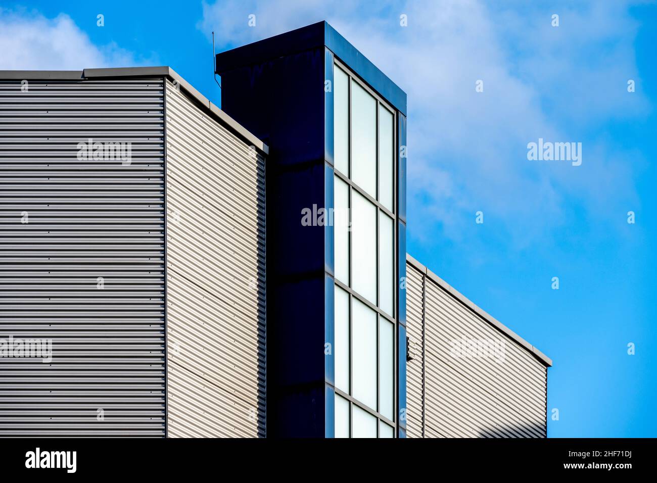 Südring Center Bottrop, ferro corrugato, portico blu, cielo blu, Foto Stock