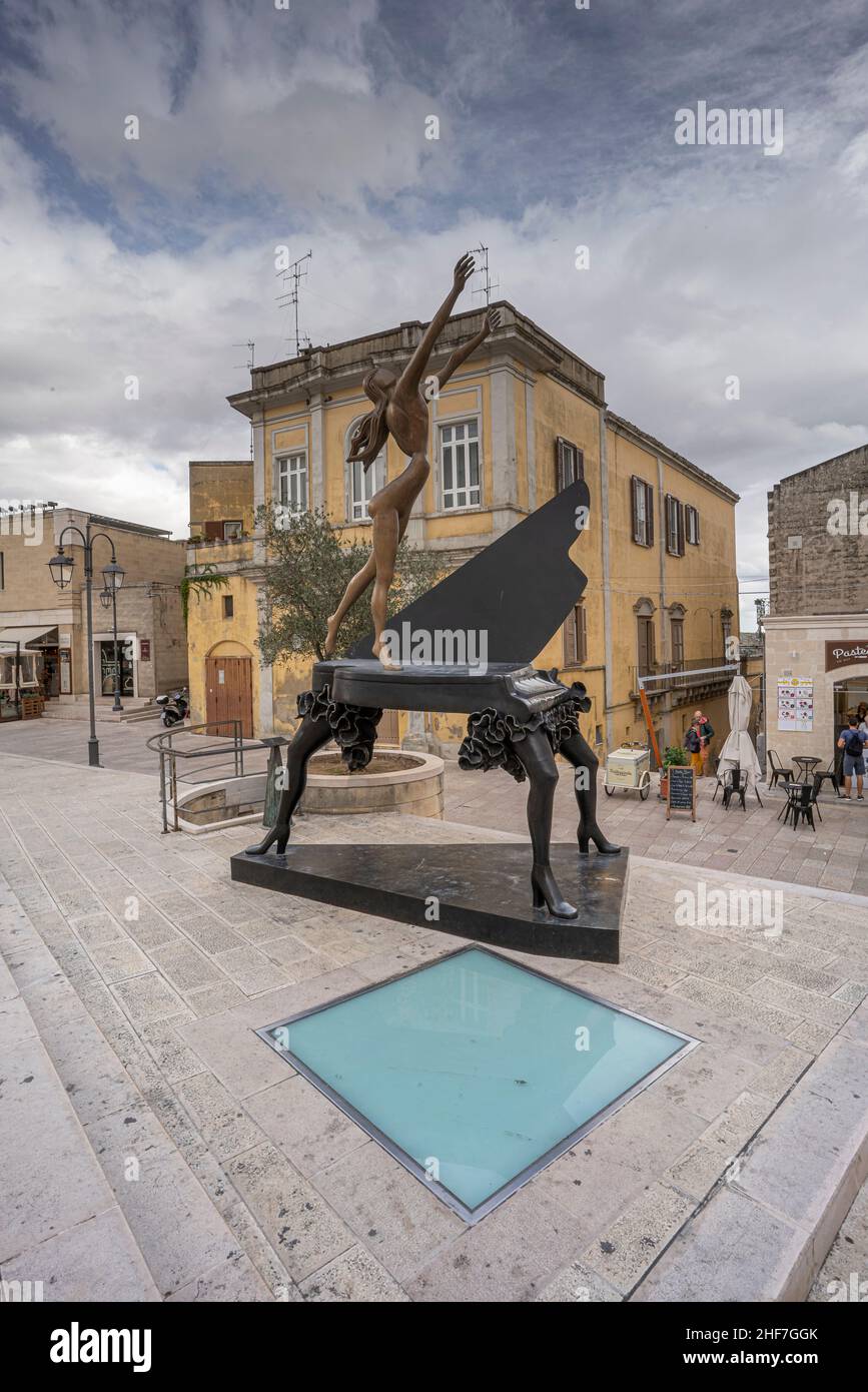 Mostra Dali nella Città Patrimonio Mondiale di Matera, Puglia, Italia Foto Stock