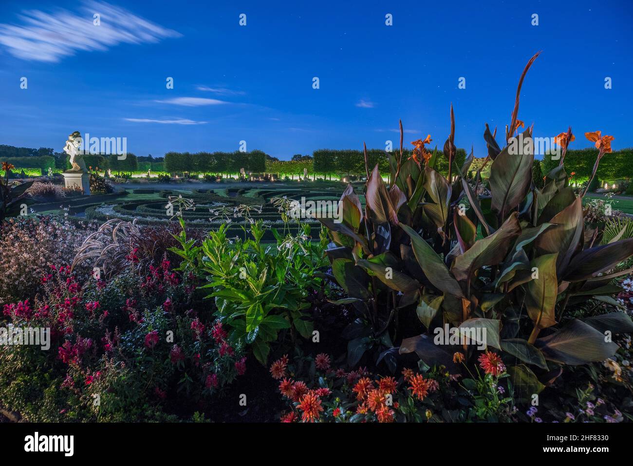 Germania, bassa Sassonia, Hannover, Giardini di Herrenhausen al chiaro di luna Foto Stock