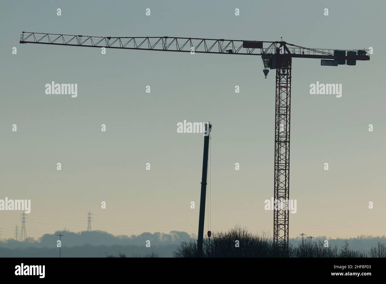 Installazione di una gru a torre del nuovo progetto Springwell Gardens nel centro di Leeds Foto Stock