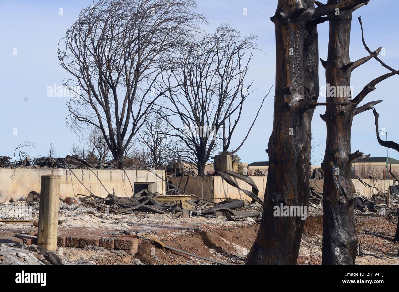 In molte aree, il fuoco di Marshall lasciò poco più che fondazioni domestiche e alcuni componenti domestici in metallo. Foto Stock