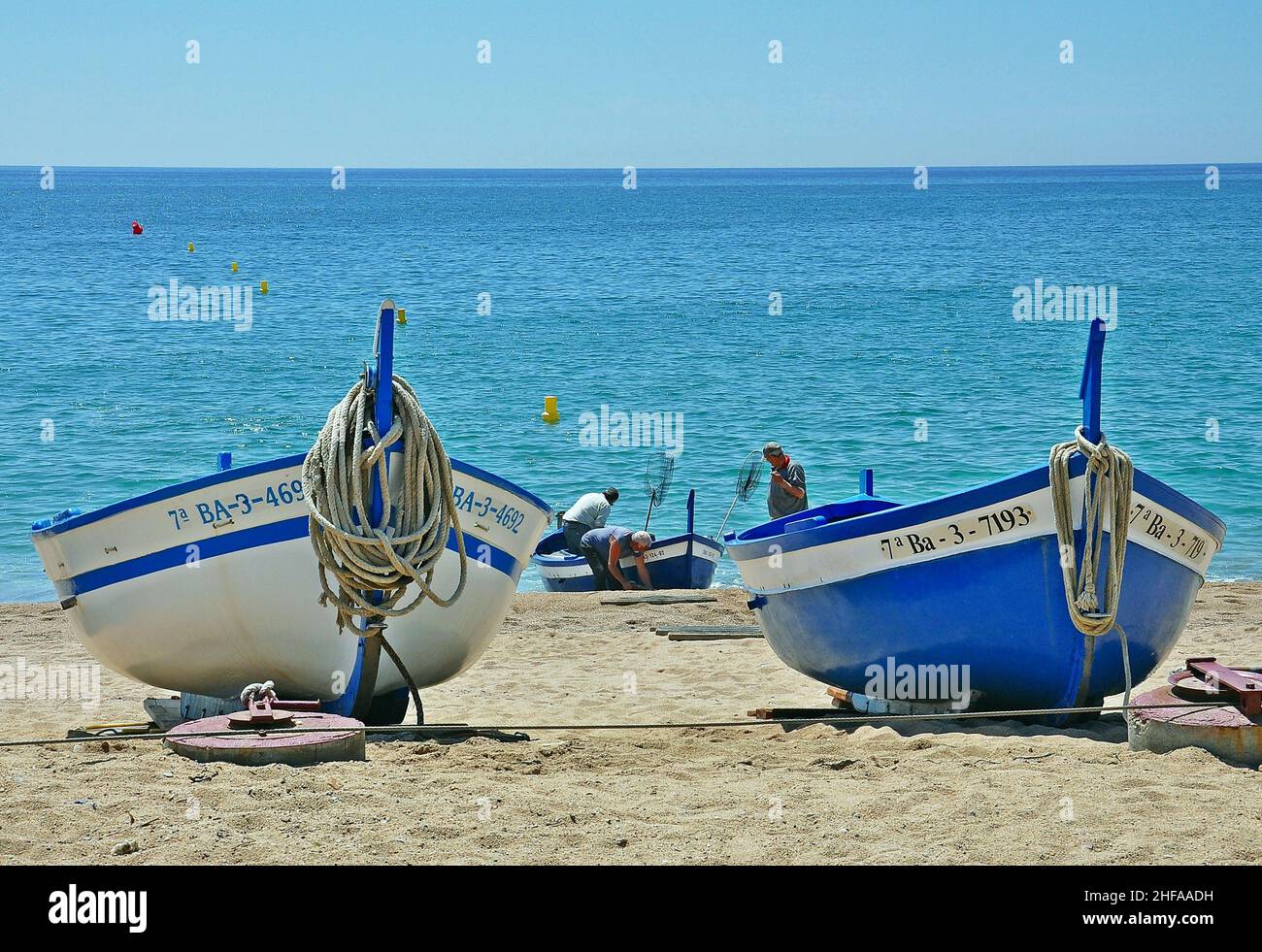 Spiaggia di pescatori a Pineda de Mar nella regione di Maresme, provincia di Barcellona, Catalogna, Spagna Foto Stock