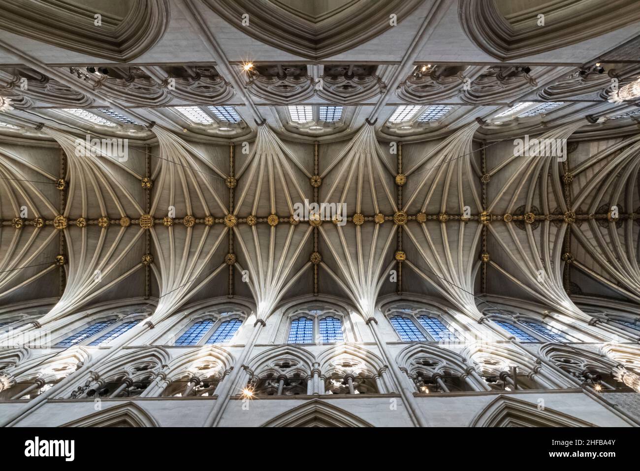 Inghilterra, Londra, Abbazia di Westminster, la nave, dettaglio del modello del soffitto a volta del ventilatore Foto Stock