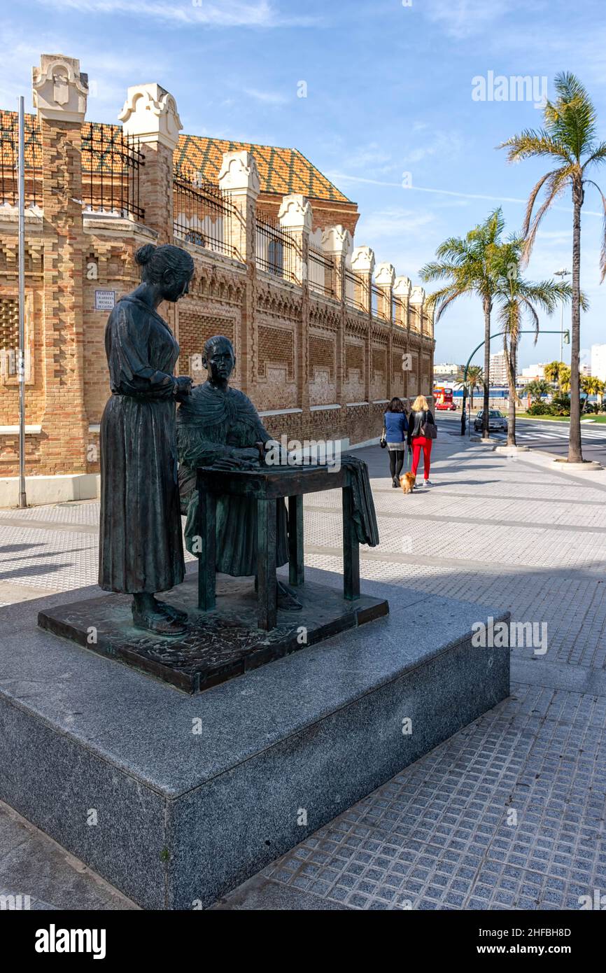 Monumento a las Cigarreras en Cádiz Foto Stock