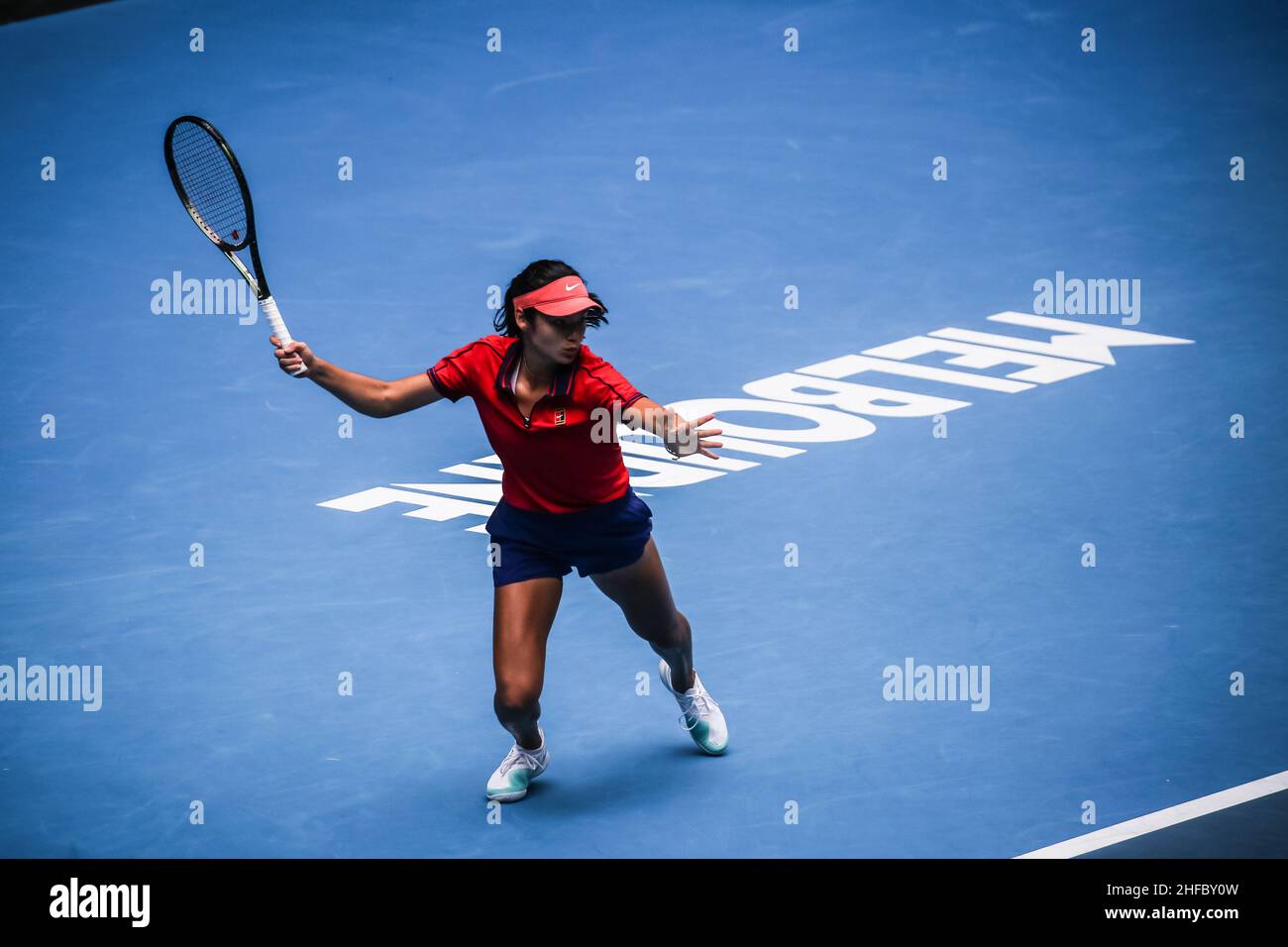 Melbourne, Australia. 15th Jan 2022. 15 gennaio 2022: Emma Raducanu si apprica del 2022 Australian Open al Melbourne Park il 15 gennaio 2022 a Melbourne, Australia. (Credit Image: © Chris Putnam/ZUMA Press Wire) Credit: ZUMA Press, Inc./Alamy Live News Foto Stock Melbourne, Australia. 15th Jan 2022. 15 gennaio 2022: Emma Raducanu si apprica del 2022 Australian Open al Melbourne Park il 15 gennaio 2022 a Melbourne, Australia. (Credit Image: © Chris Putnam/ZUMA Press Wire) Credit: ZUMA Press, Inc./Alamy Live News Foto Stock