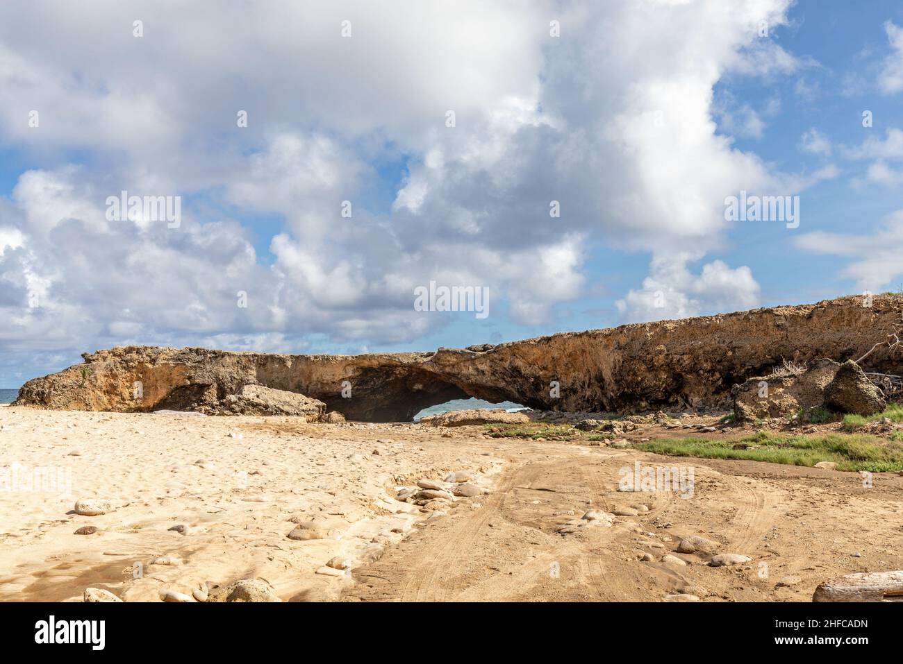 Ponti naturali sulla costa di Aruba Foto Stock