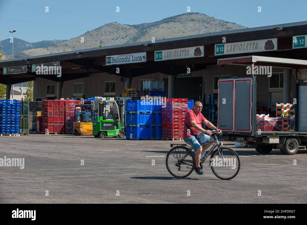 Fondi (LT), Italia 12/09/2019: Centro commerciale all'ingrosso di agribe MOF a Fondi. ©Andrea Sabbadini Foto Stock