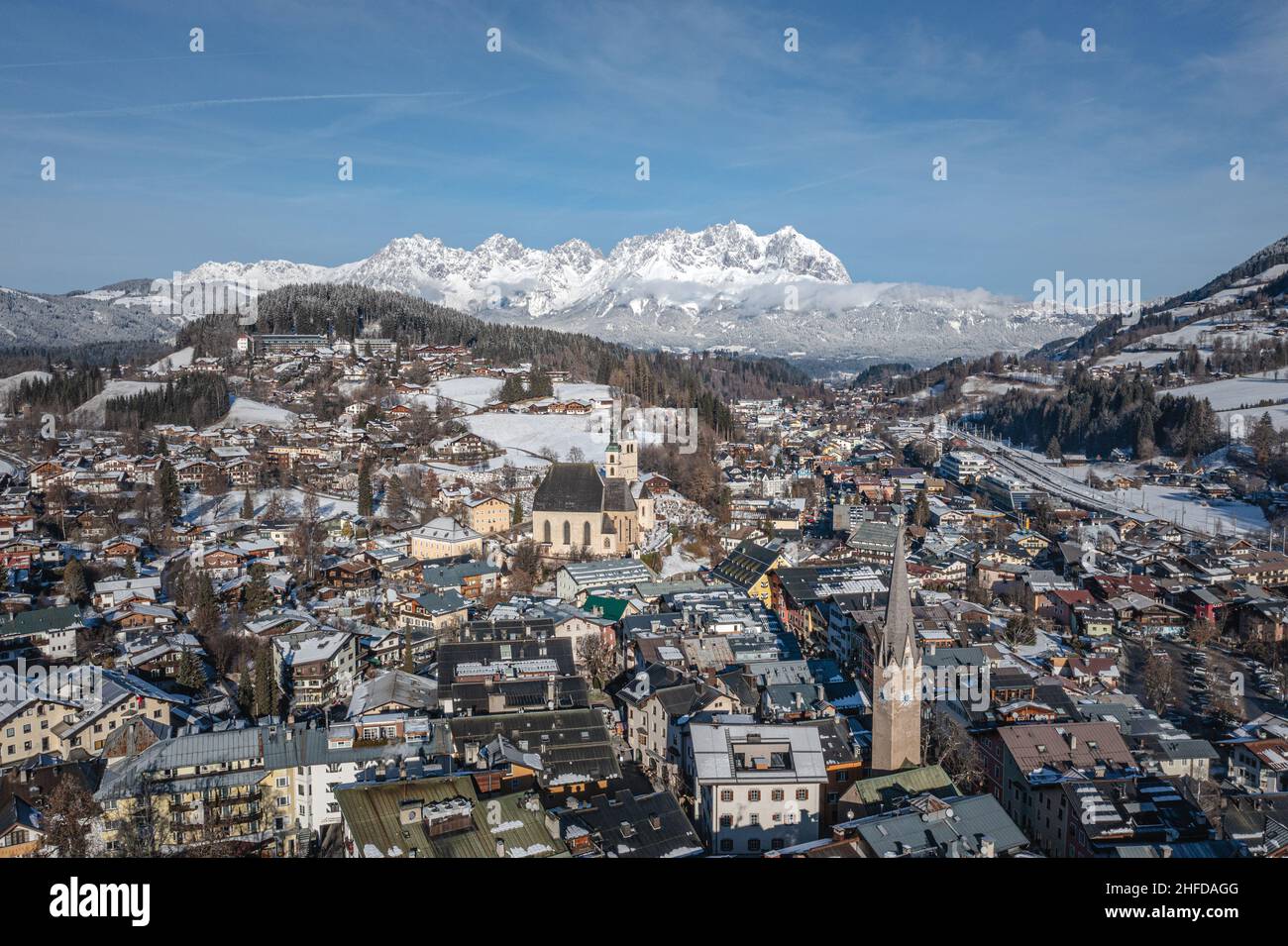 Kitzbuhel dall'alto in inverno, Tirolo, Austria Foto Stock