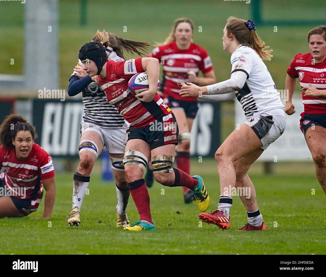 Gloucester, , 15, Gennaio, 2022, Bebhan Lewis (Gloucester) (C) rompe affrontare durante Gloucester-Hartpury Vs sale Sharks Allianz Premier 15's, Credit:, Graham Glendinning,/ Alamy Live News Foto Stock