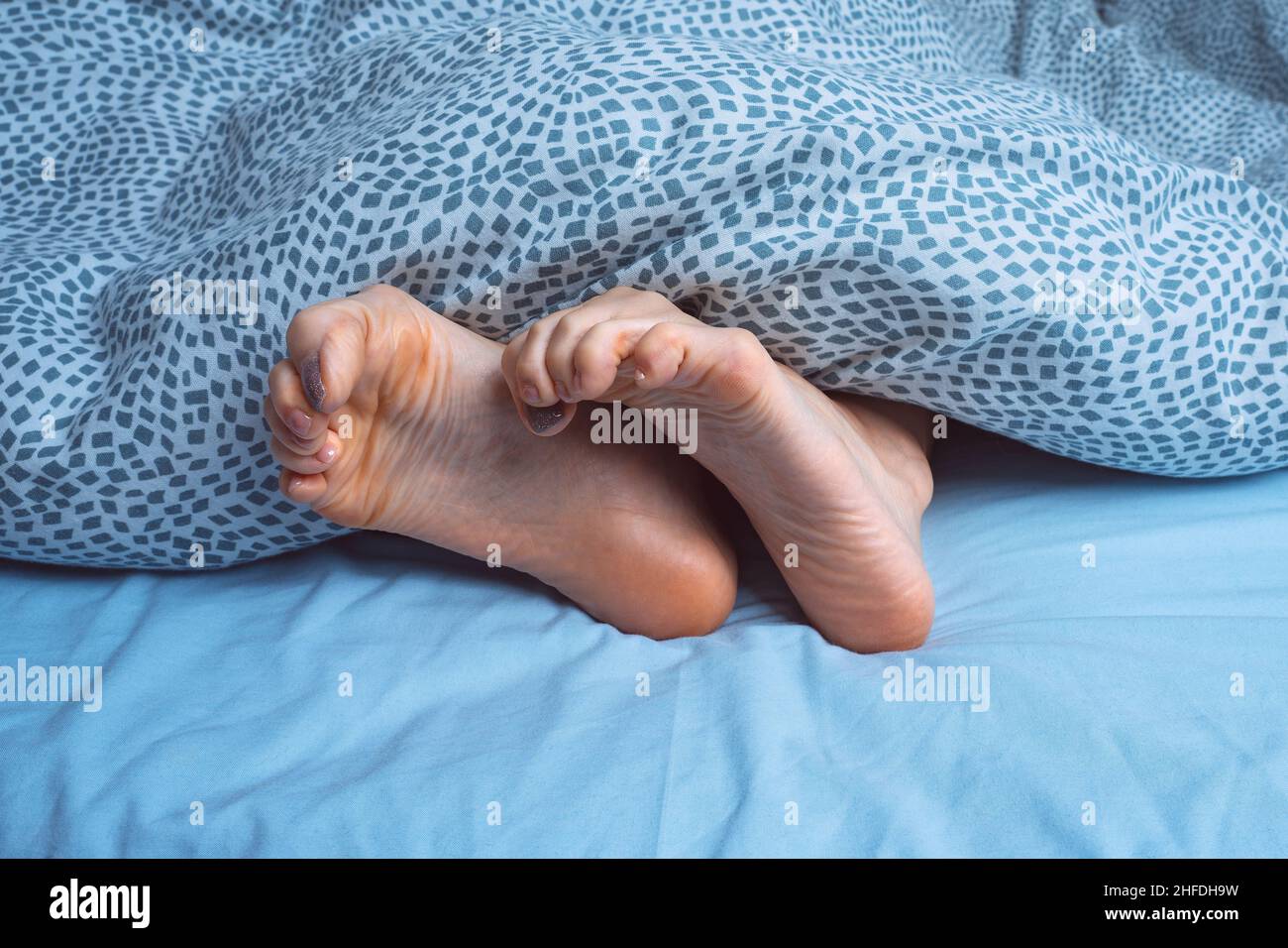 Crampi ai piedi immagini e fotografie stock ad alta risoluzione - Alamy