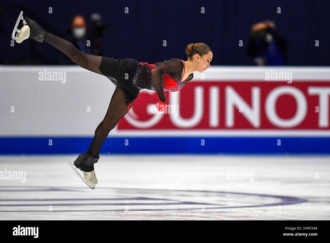 Tallinn, Estonia. 15th Jan 2022. Kamila Valieva di Russia si esibisce durante il programma gratuito delle donne al Campionato europeo di pattinaggio a figure ISU di Tallinn, Estonia, 15 gennaio 2022. Credit: Sergei Stepanov/Xinhua/Alamy Live News Foto Stock Tallinn, Estonia. 15th Jan 2022. Kamila Valieva di Russia si esibisce durante il programma gratuito delle donne al Campionato europeo di pattinaggio a figure ISU di Tallinn, Estonia, 15 gennaio 2022. Credit: Sergei Stepanov/Xinhua/Alamy Live News Foto Stock