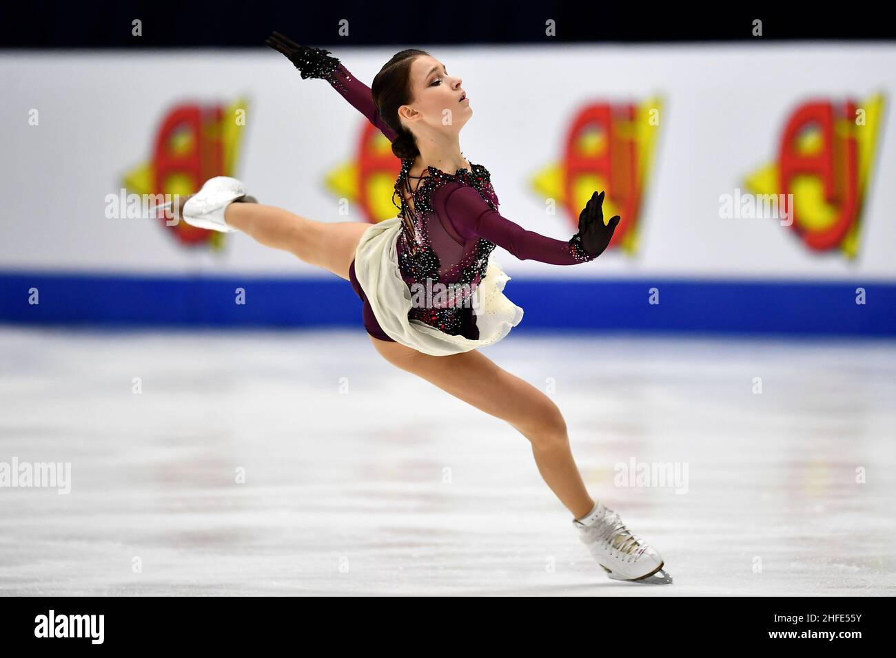 Tallinn, Estonia. 15th Jan 2022. Anna Shcherbakova della Russia si esibisce durante il programma gratuito delle donne al Campionato europeo di pattinaggio a figure ISU di Tallinn, Estonia, 15 gennaio 2022. Credit: Sergei Stepanov/Xinhua/Alamy Live News Foto Stock