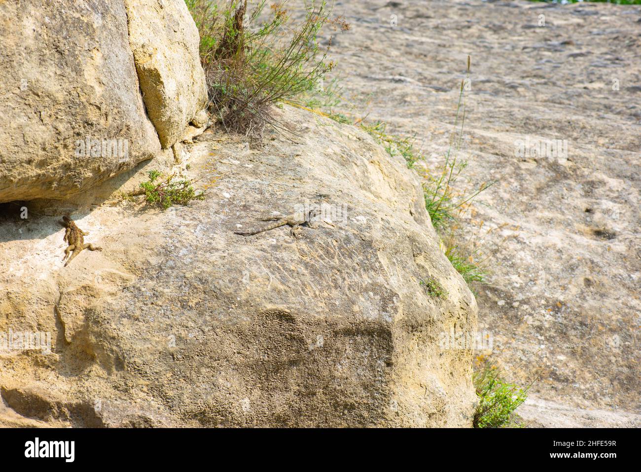 Grandi pietre nella città di Uplistsikhe in Georgia Foto Stock