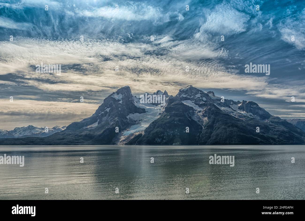 Picco Balmaceda e ghiacciaio di Last Hope Sound, Parco Nazionale Bernardo o'Higgins, Puerto Natales, Cile Foto Stock