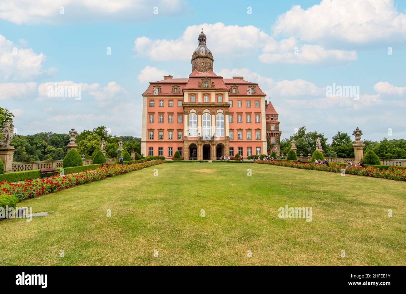 Completato nel 1292 e il più grande castello della regione della Slesia, il castello di Książ unisce architettura gotica, barocca e rococò è un mix maestoso Foto Stock