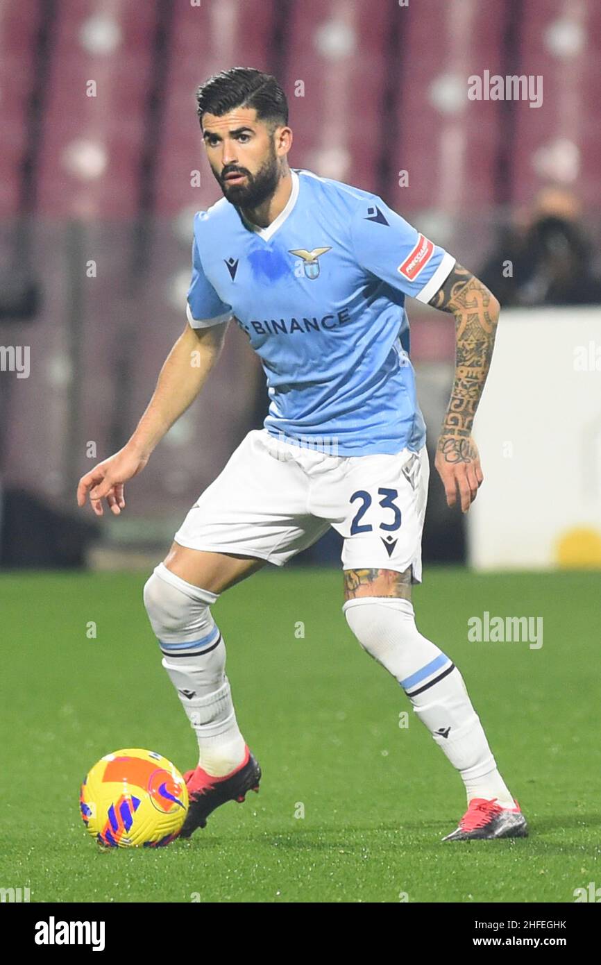 Salerno, Italia. 15th Jan 2022. Elseid Hysaj (SS Lazio) in azione durante la Serie A partita tra US Salernitana 1919 e SS Lazio allo Stadio Arechi. Il Lazio vince il 3-0. (Credit Image: © Agostino Gemito/Pacific Press via ZUMA Press Wire) Foto Stock