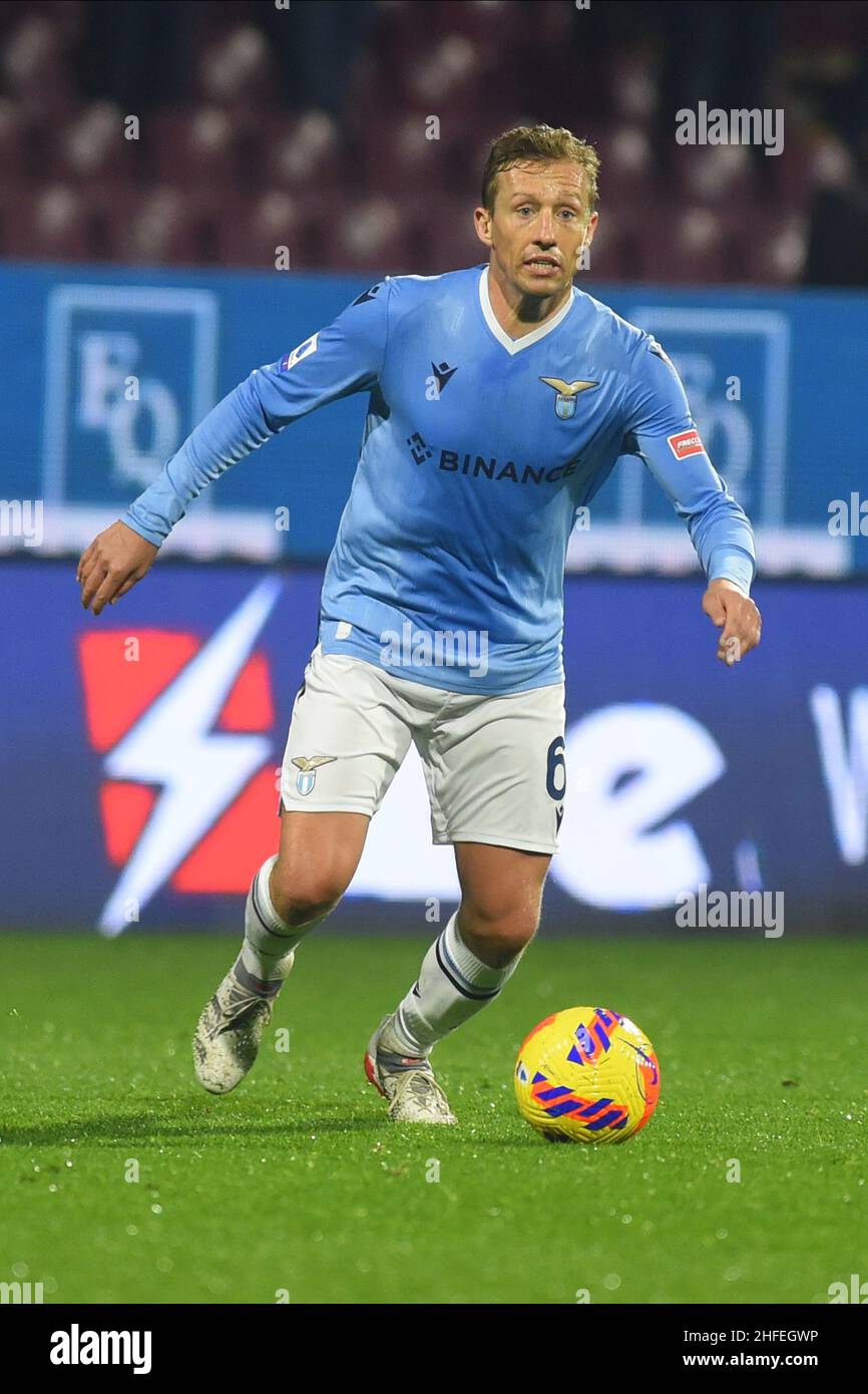 Salerno, Italia. 15th Jan 2022. Lucas Leiva (SS.Lazio) in azione durante la Serie A partita tra la US Salernitana 1919 e la SS Lazio allo Stadio Arechi. Il Lazio vince il 3-0. (Credit Image: © Agostino Gemito/Pacific Press via ZUMA Press Wire) Foto Stock