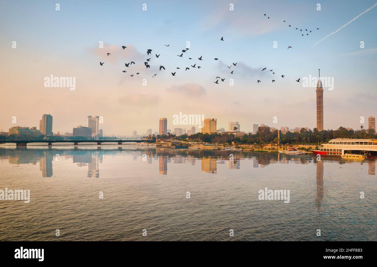 Panorama del Fiume Nilo, vista della città del Cairo Foto Stock