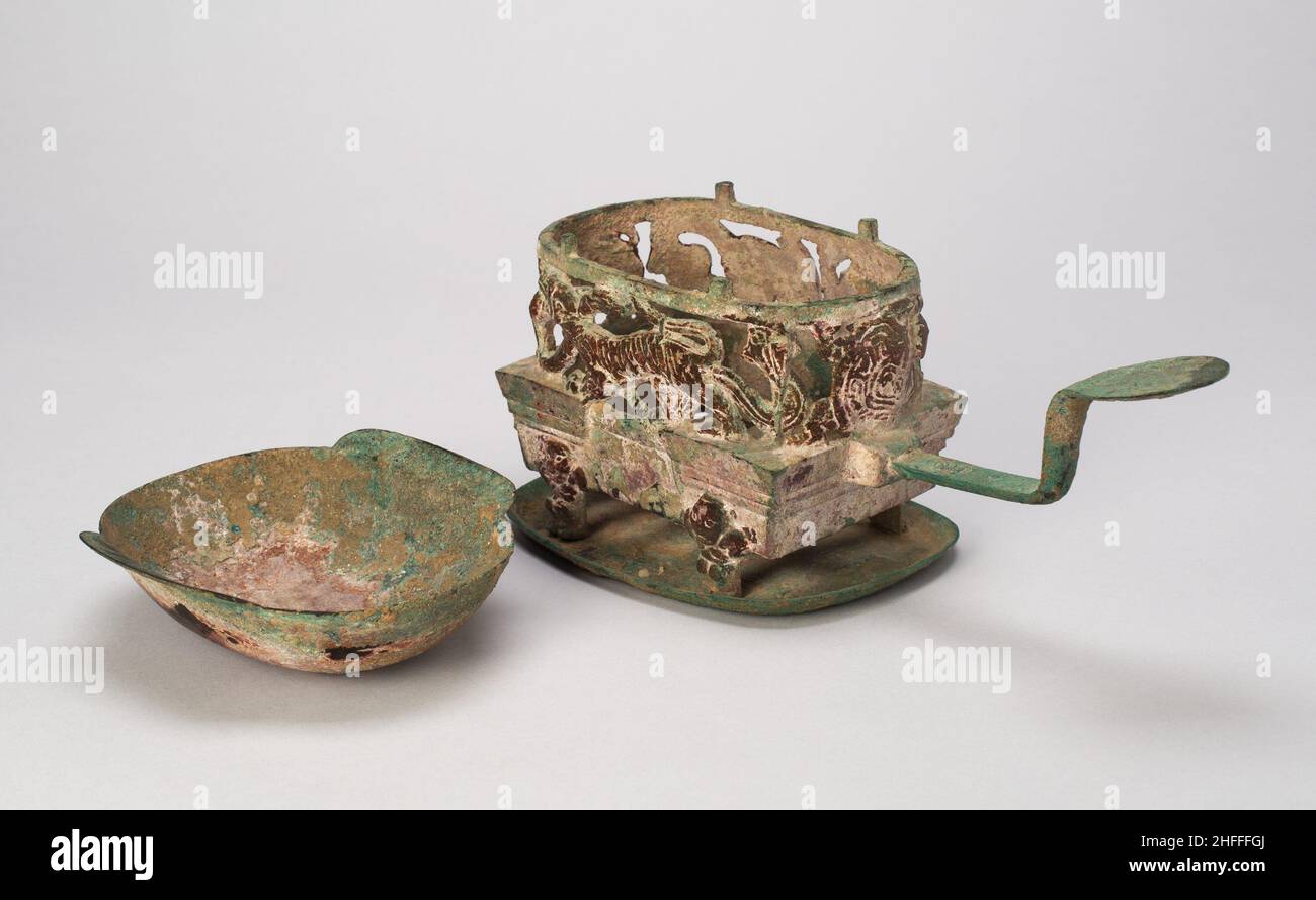 Coppa di leaven (Erbei) con Stand di riscaldamento (Lu), tardo Han occidentale/primo Han orientale, 1st secolo a.C./1st secolo d.C. Foto Stock