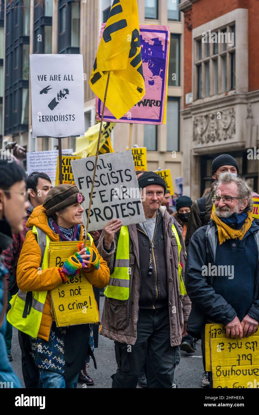 Manifestazione "uccidere il Bill” nel centro di Londra prima di un voto alla Camera dei Lord. Il disegno di legge sulla polizia, il crimine, le condanne e i tribunali minaccia il diritto di protestare. Londra, Inghilterra, Regno Unito 15.01.2022 Foto Stock