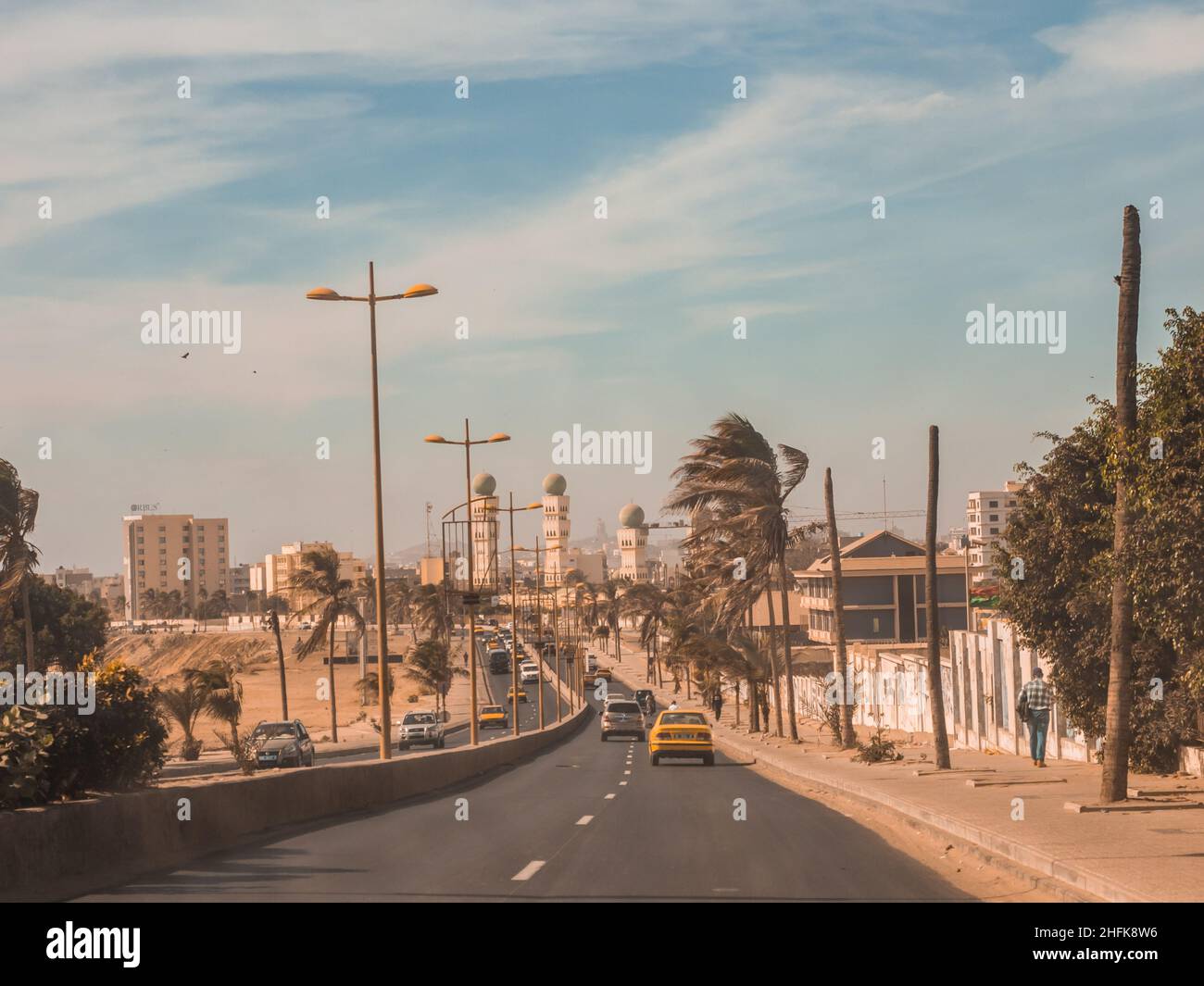 Dakar, Senegal, Africa - Feb, 2019: La vita quotidiana per le strade di Dakar. Foto Stock