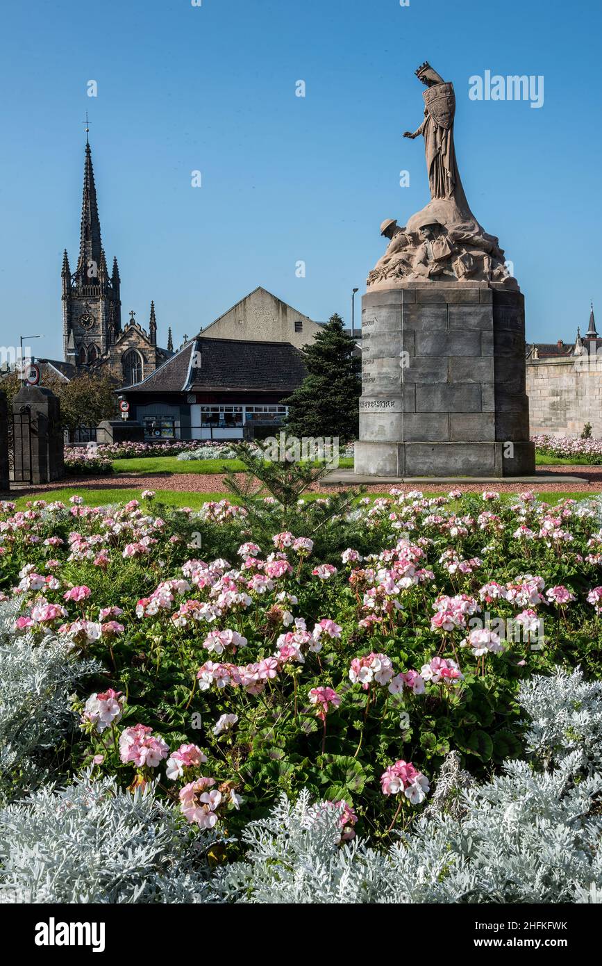 Edifici abbandonati coperti di graffiti nel vicolo posteriore centrale Glasgow Scozia Foto Stock