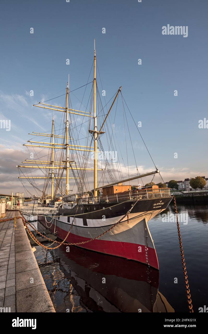 Glenlee Tall Ship ormeggiata al Riverside Museum di Glasgow, Scozia Foto Stock