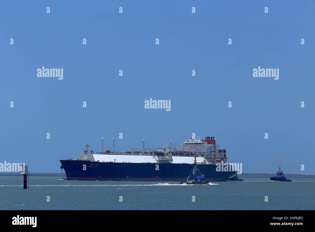 Nave portarinfuse con gas naturale liquefatto (LNG) Maran gas Chios che arriva a Gladstone Queensland Australia Foto Stock