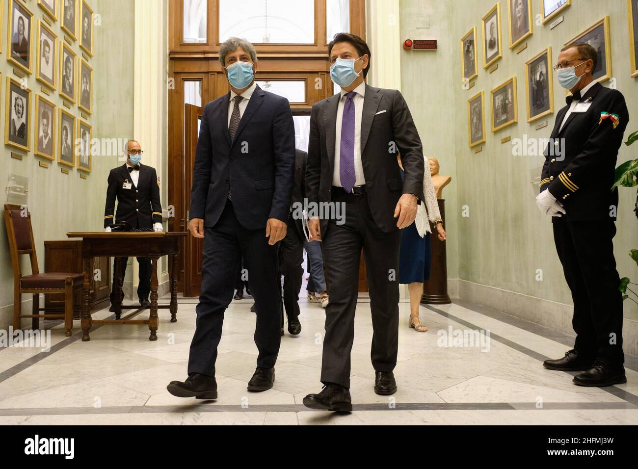 Mauro Scrobogna /LaPresse 03 luglio 2020&#xa0; Roma, Italia Camera dei rappresentanti politici - rapporto annuale ISTAT nella foto: Roberto Fico Presidente della Camera dei rappresentanti e Giuseppe Conte Presidente del Consiglio dei Ministri Foto Stock