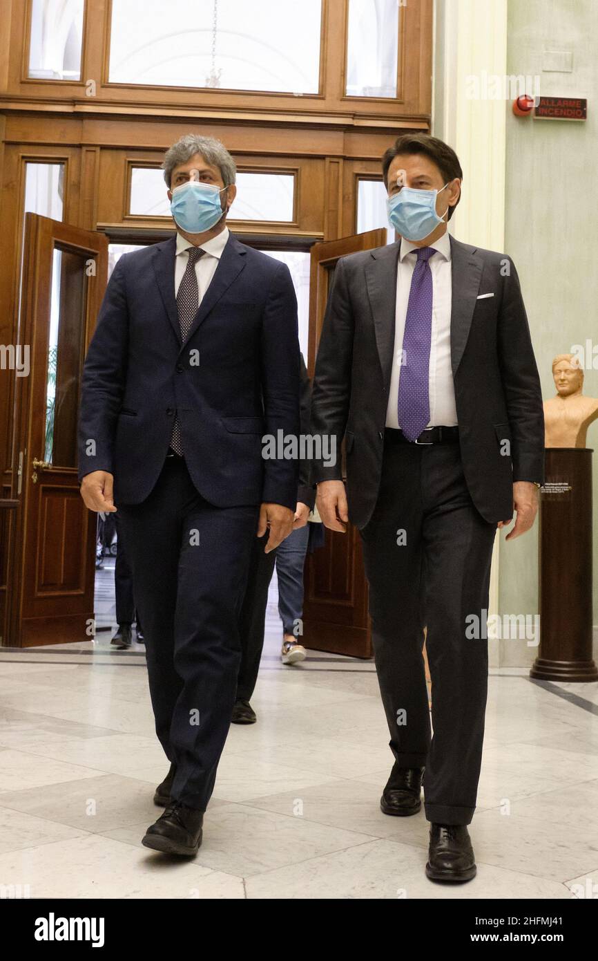 Mauro Scrobogna /LaPresse 03 luglio 2020&#xa0; Roma, Italia Camera dei rappresentanti politici - rapporto annuale ISTAT nella foto: Roberto Fico Presidente della Camera dei rappresentanti e Giuseppe Conte Presidente del Consiglio dei Ministri Foto Stock