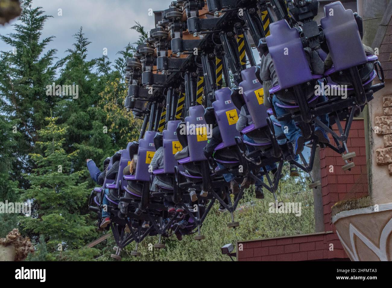CWOA Chessington World of Adventure, parco a tema e zoo Londra Inghilterra GB UK Tiger Falls Dragons Fury Vampire e molto altro ancora Foto Stock