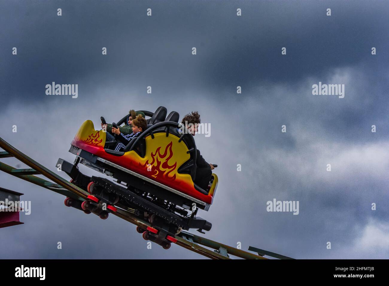 CWOA Chessington World of Adventure, parco a tema e zoo Londra Inghilterra GB UK Tiger Falls Dragons Fury Vampire e molto altro ancora Foto Stock