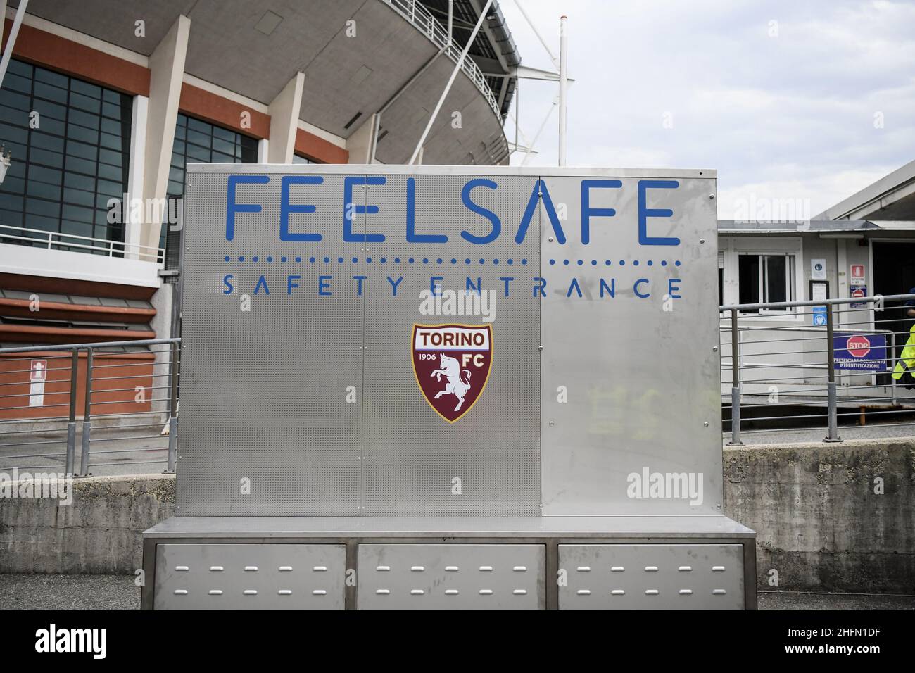 Marco Alpozzi/LaPresse 22 luglio 2020 Torino, Italia sport soccer Torino Vs Hellas Verona - Campionato Italiano di Calcio Lega A TIM 2019/2020 - Stadio Olimpico Grande Torino nella foto: Lo Stadio Olimpico Grande Torino è la prima Serie A ad installare e testare il nuovo ‘Feel Safe’ Sistema, a partire da stasera con Torino-Verona, per il mondo post-COVID. Foto Stock