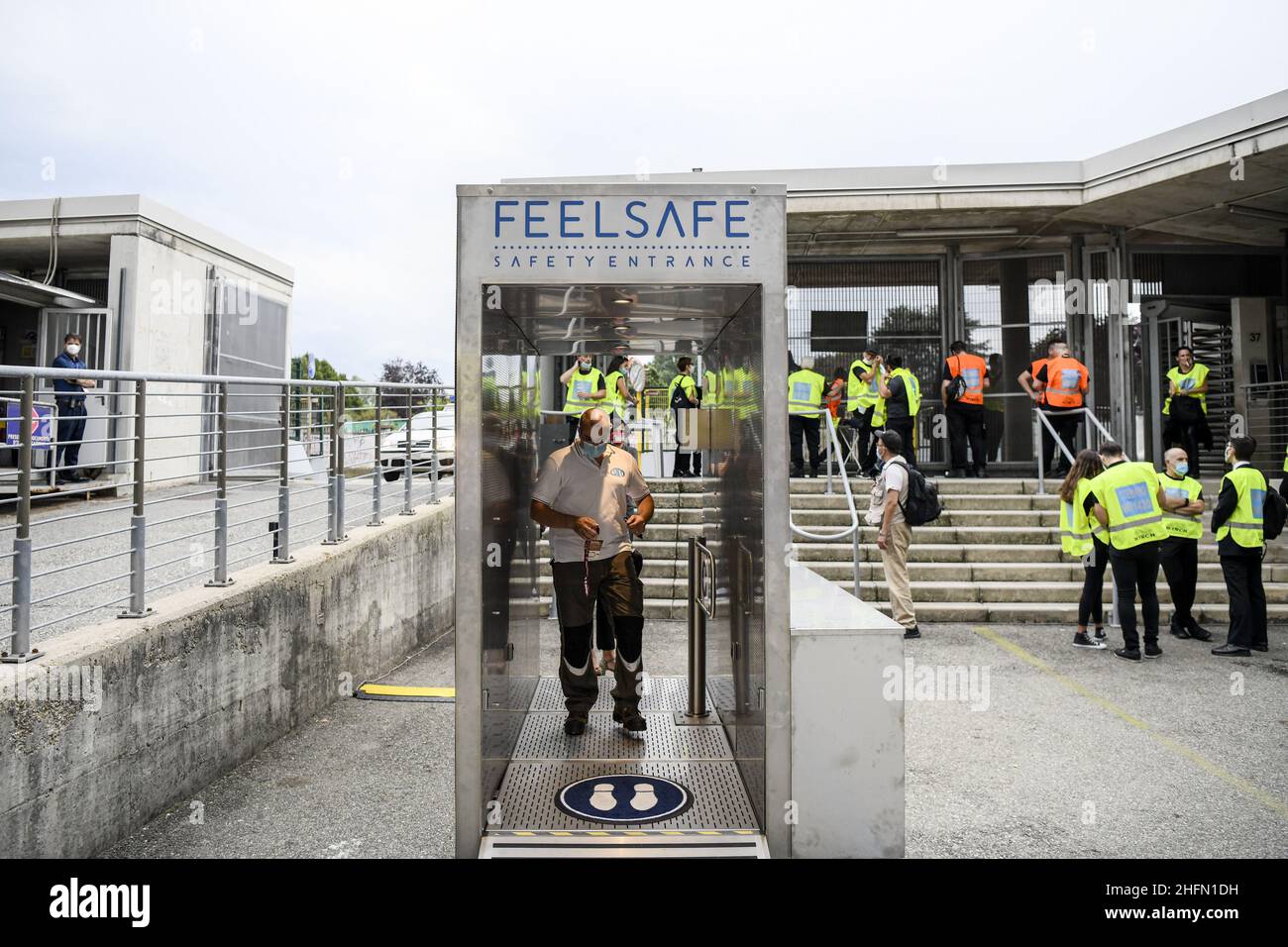 Marco Alpozzi/LaPresse 22 luglio 2020 Torino, Italia sport soccer Torino Vs Hellas Verona - Campionato Italiano di Calcio Lega A TIM 2019/2020 - Stadio Olimpico Grande Torino nella foto: Lo Stadio Olimpico Grande Torino è la prima Serie A ad installare e testare il nuovo ‘Feel Safe’ Sistema, a partire da stasera con Torino-Verona, per il mondo post-COVID. Foto Stock